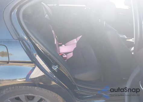 2011 BMW 328I xDrive z USA, uszkodzony, nr VIN WBAPK5C54BF124721